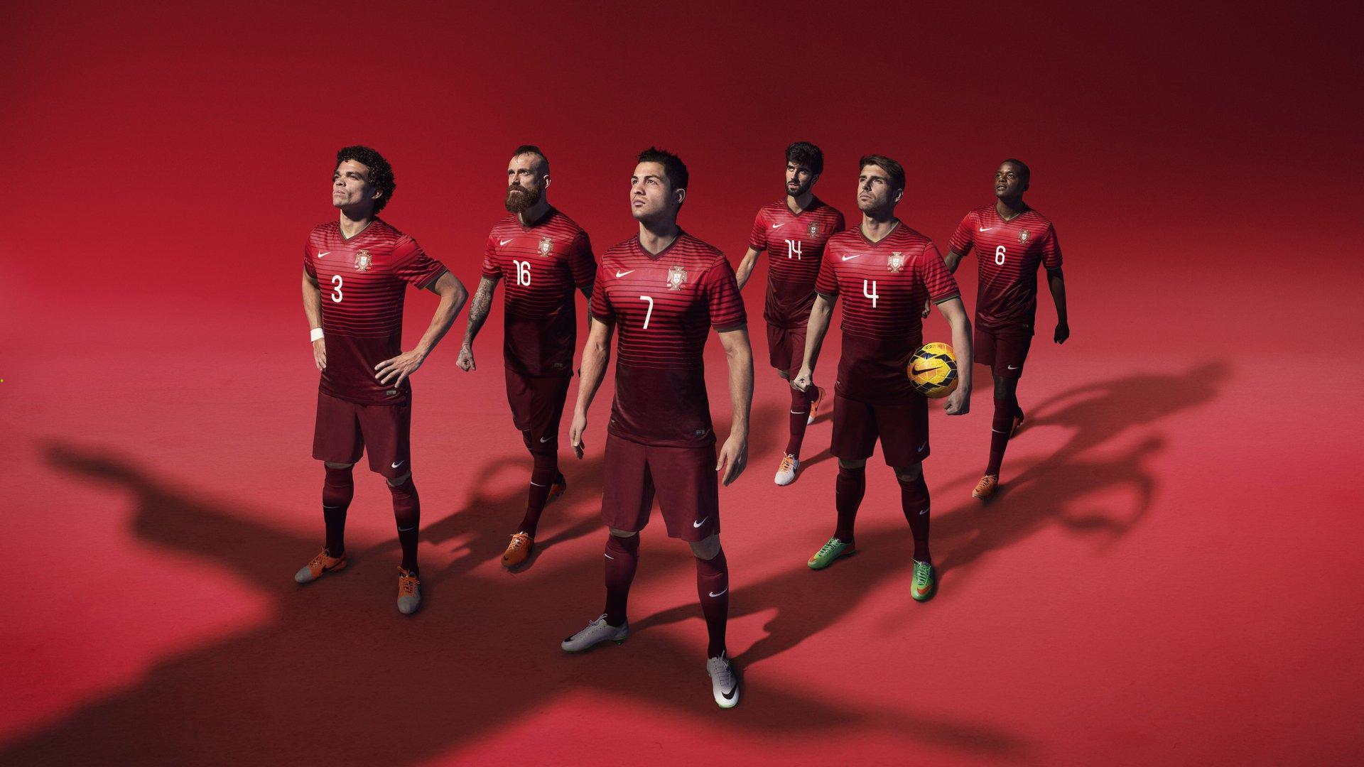 詹姆斯率队逆转取胜,湖人季后赛前景光明