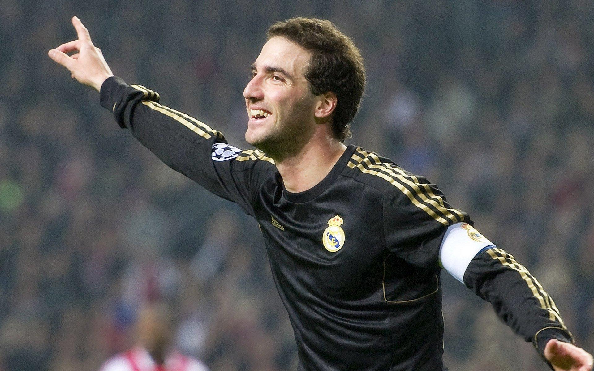 欧冠半决赛激战正酣 豪门对决引爆全球球迷热情